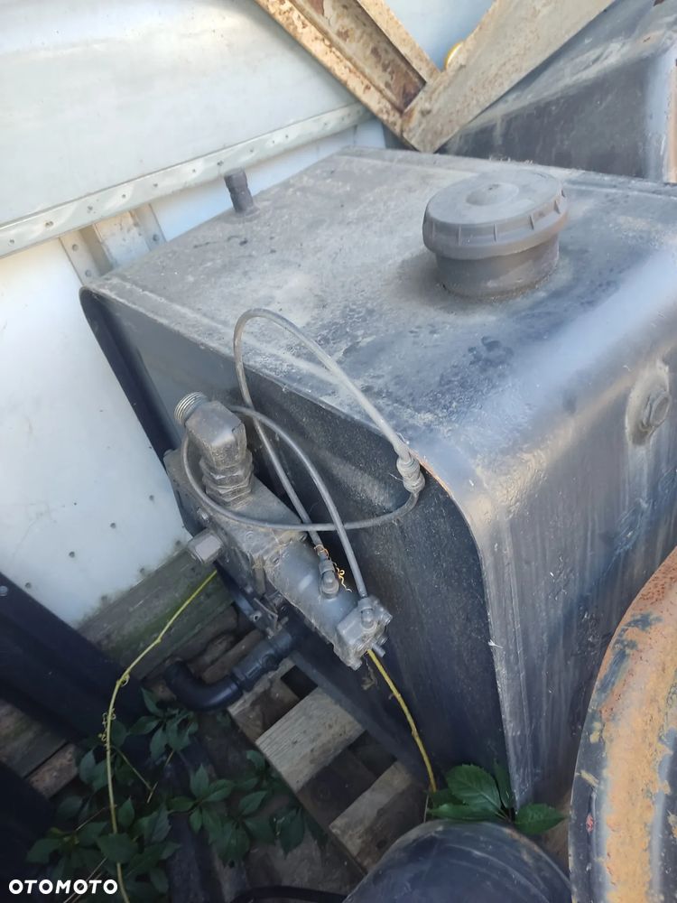 zbiornik oleju hydraulicznego (różne) - 9