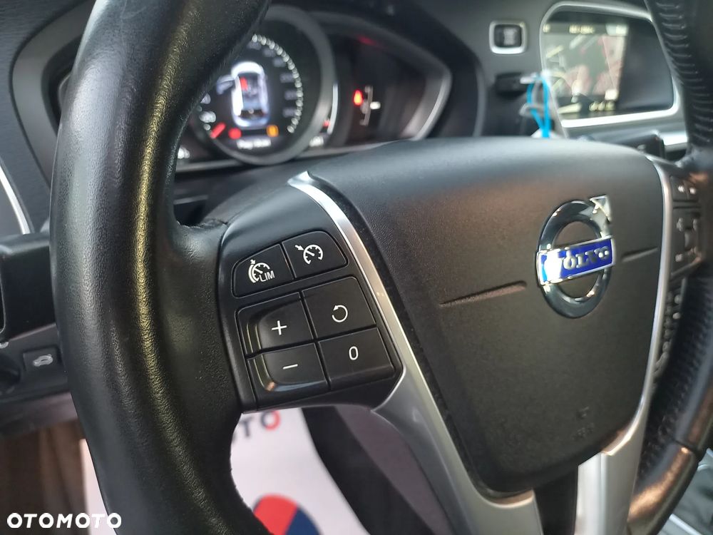 Volvo V40 D3 Momentum - 29