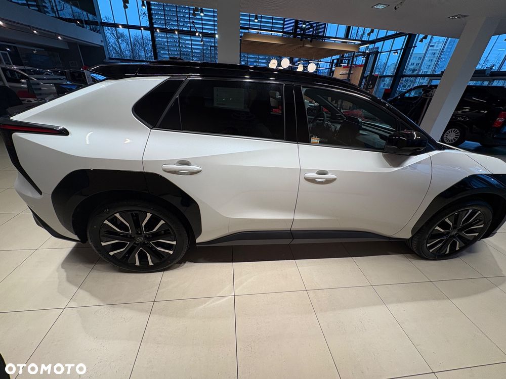 Toyota bZ4X 73.1kWh 4x4 Executive - 8