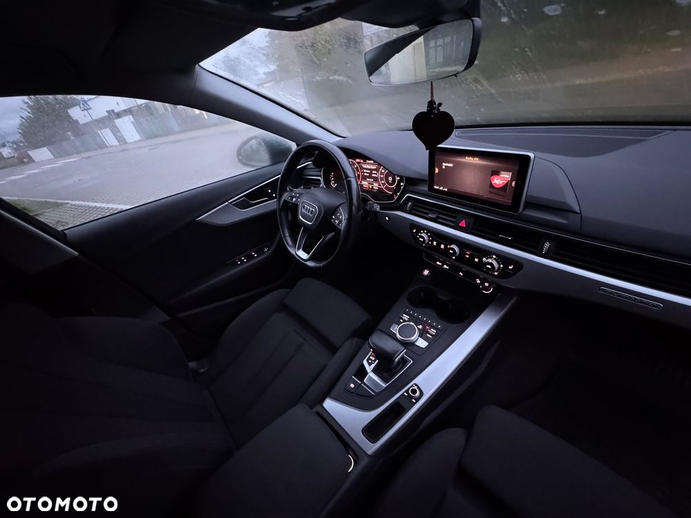 Audi A4 Allroad 2.0 TDI Quattro S tronic - 29