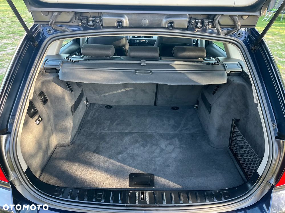 BMW Seria 3 320d Efficient Dynamics - 18