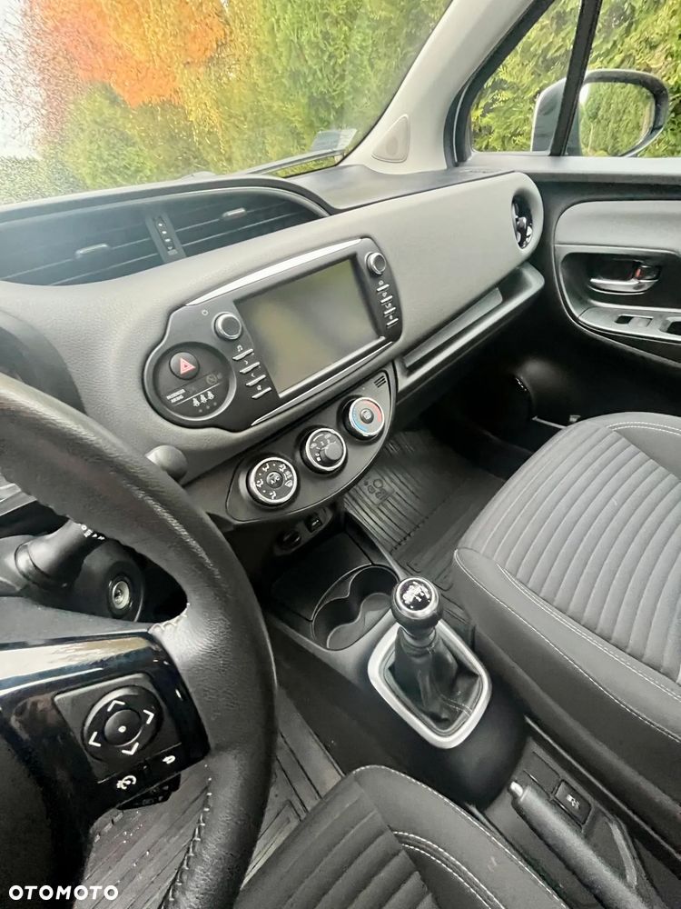 Toyota Yaris - 22