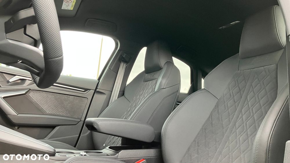 Audi RS3 Limousine - 13