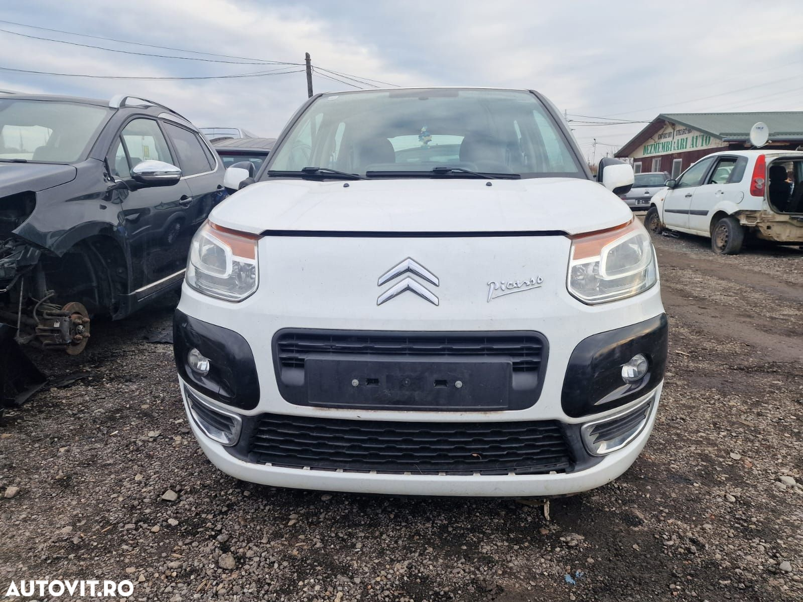 Dezmembram Citroen C3 Picasso 2011 1.4 benzina 8FP - 5