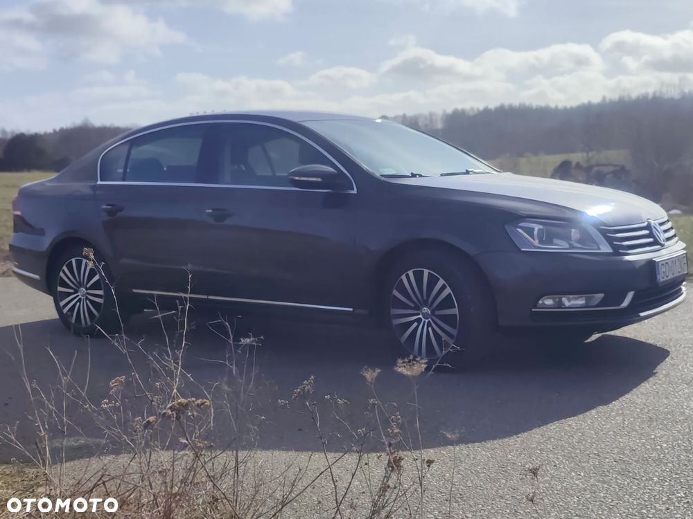 Volkswagen Passat 2.0 TDI Comfortline DSG - 4