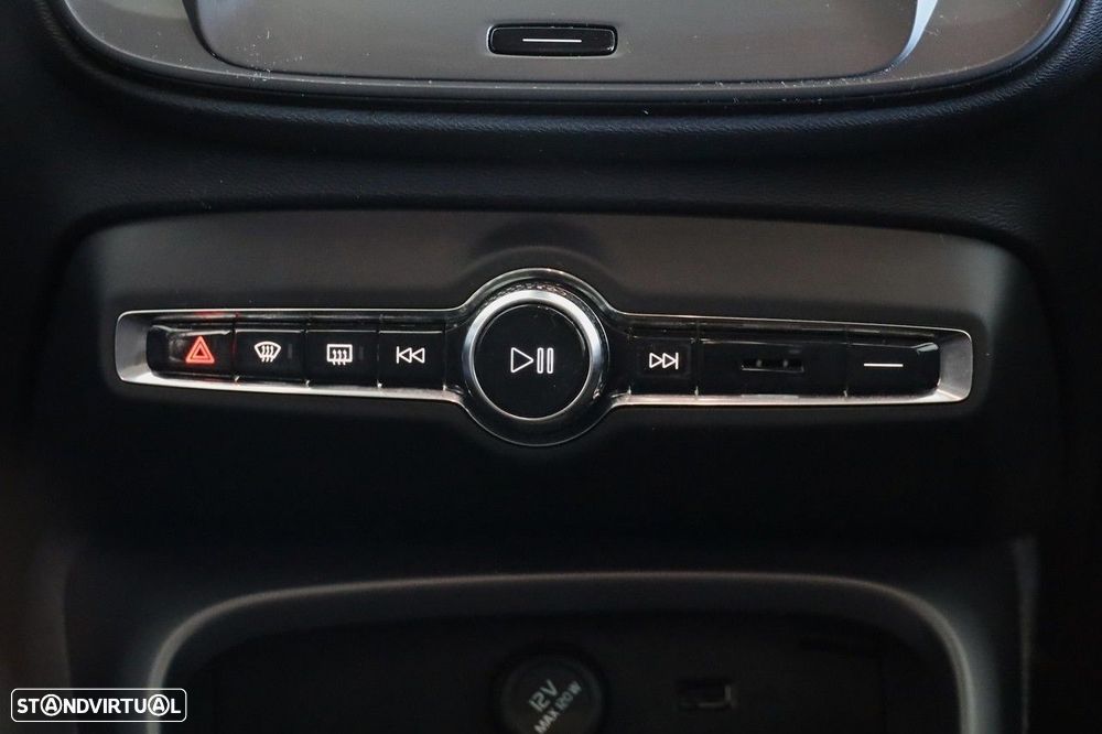 Volvo XC 40 1.5 T2 Momentum Core Geartronic - 14