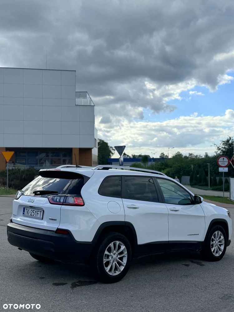 Jeep Cherokee - 4
