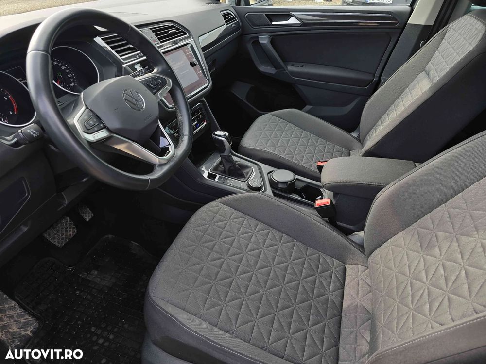 Volkswagen Tiguan - 8