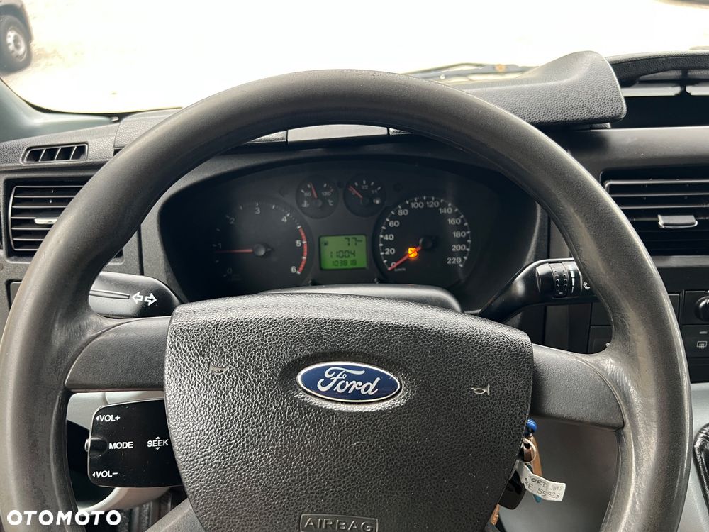 Ford Transit Furgon Brygadowy Doka 6 os. 4x4 AWD L3H2 2.4 TDCI 140KM MT6 - 13