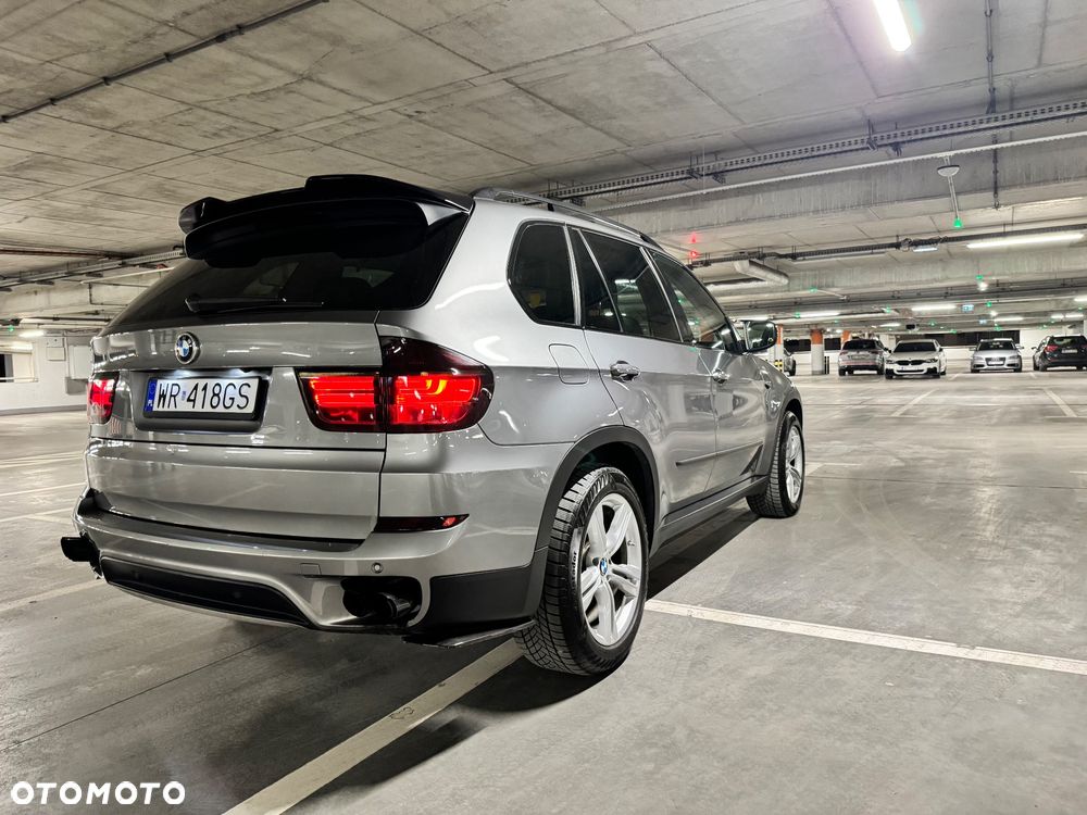 BMW X5 5.0i xDrive - 5