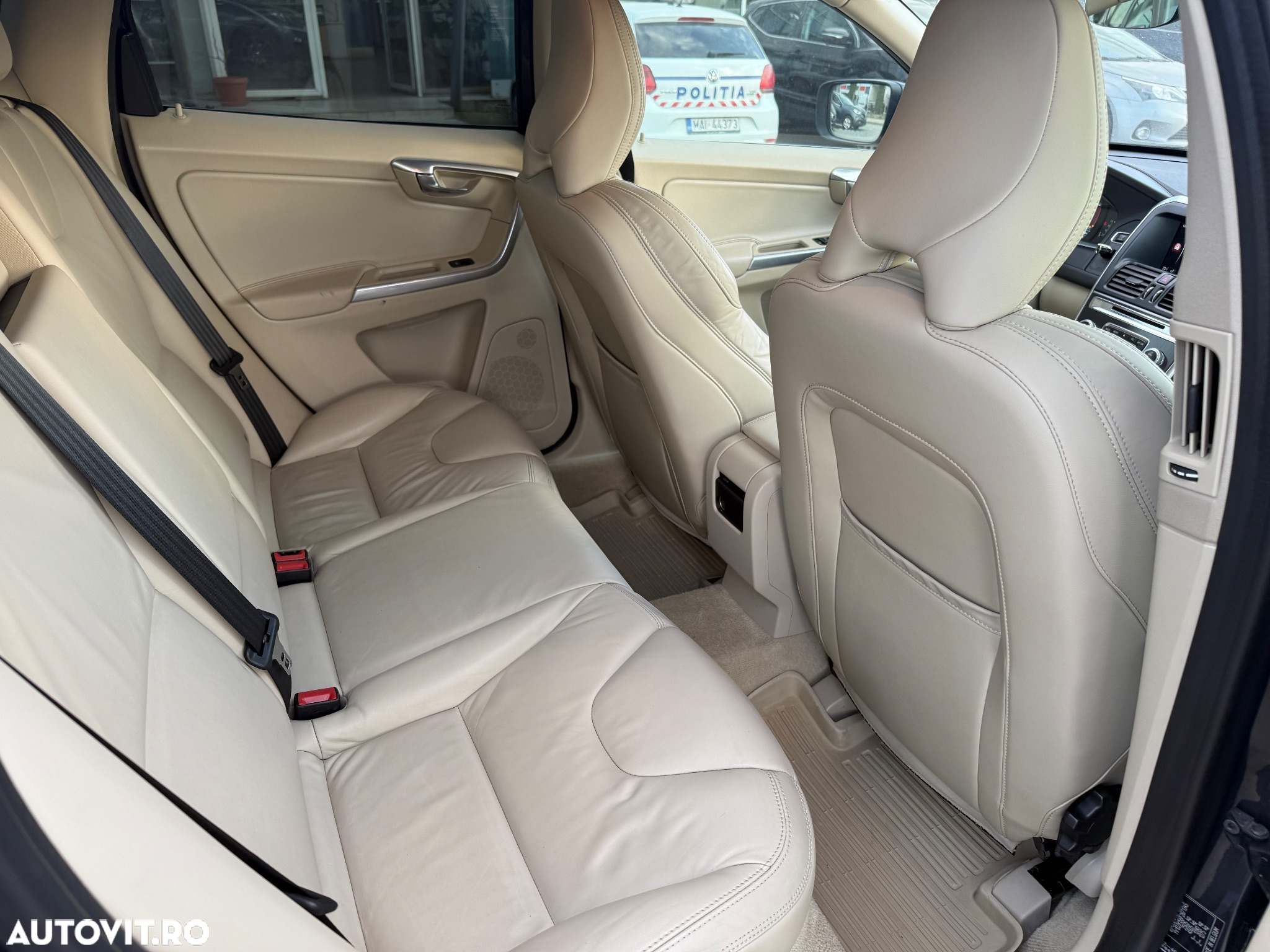 Volvo XC 60 D4 AWD Geartronic Summum - 27