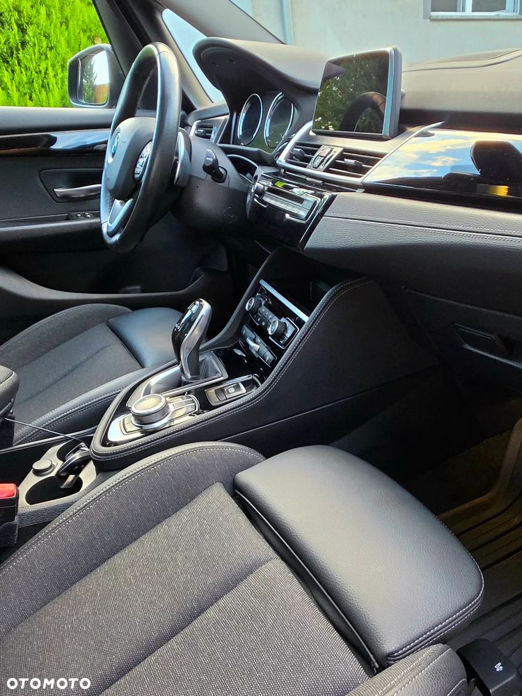 BMW Seria 2 220d - 17