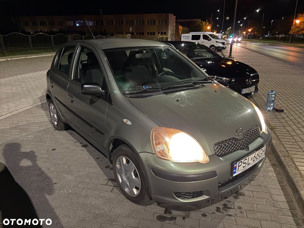 Toyota Yaris - 8