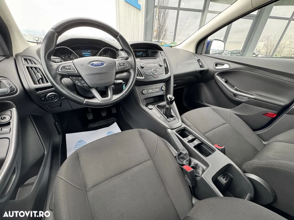 Ford Focus 1.0 EcoBoost Trend - 26