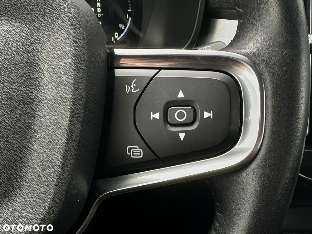 Volvo XC 40 - 23