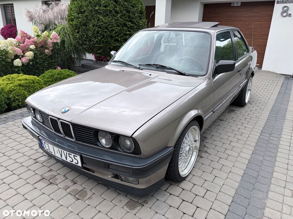 BMW Seria 3 318i - 1