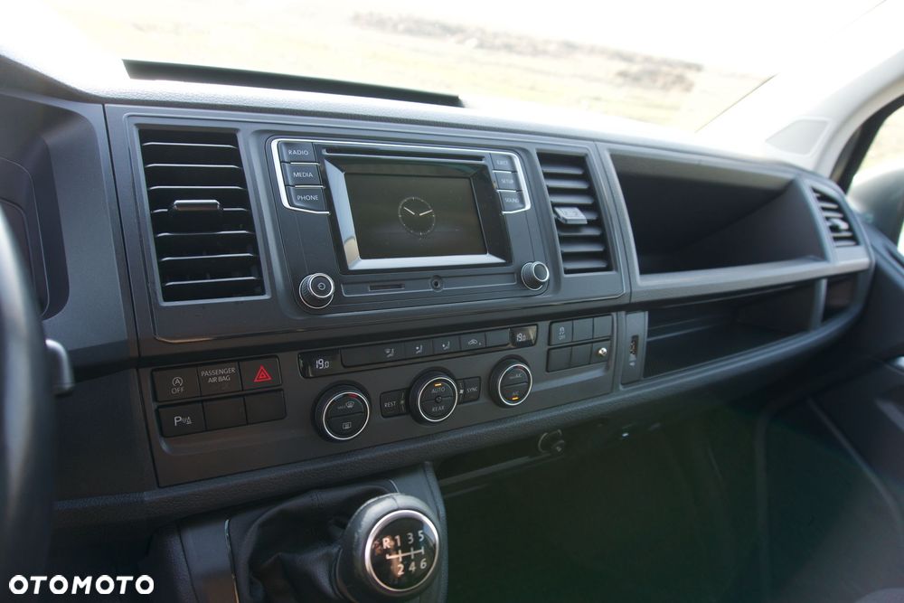 Volkswagen Caravelle 2.0 TDI L2 Highline - 17