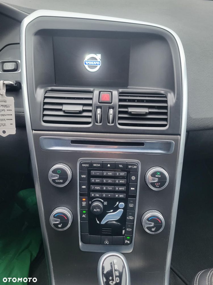 Volvo XC 60 D4 Geartronic Momentum - 12