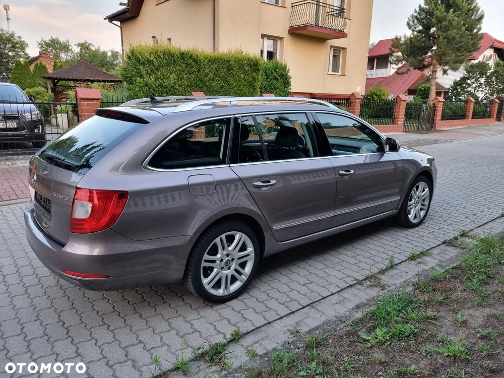 Skoda Superb 2.0 TDI Elegance DSG - 7