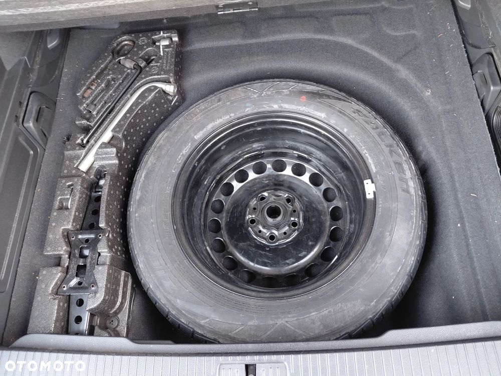 Volkswagen Passat - 35