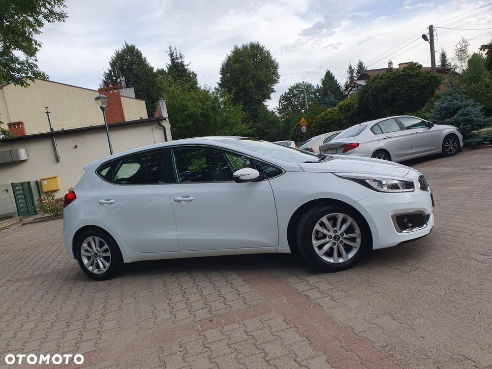 Kia Ceed 1.6 GDI XL - 6