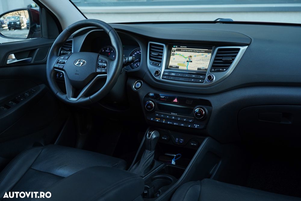 Hyundai Tucson 2.0 CRDI 4WD Automatik Premium - 24