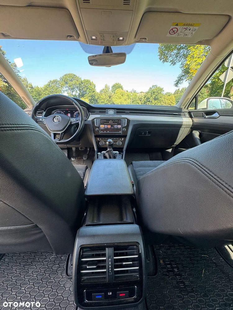 Volkswagen Passat 2.0 TDI BMT Comfortline - 13