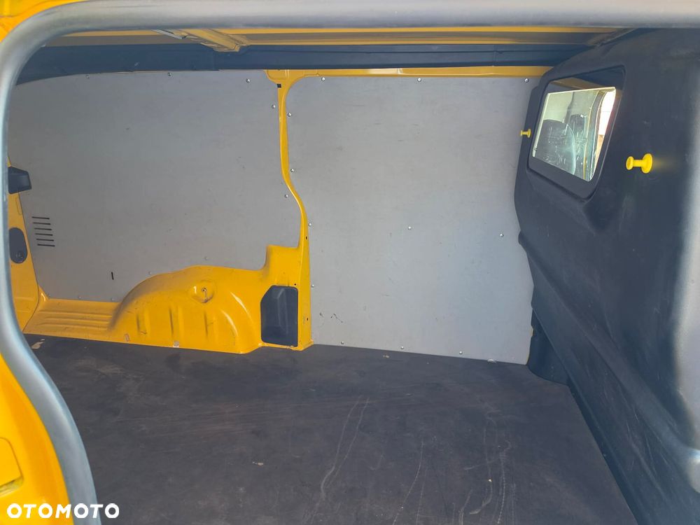 Opel Vivaro - 14