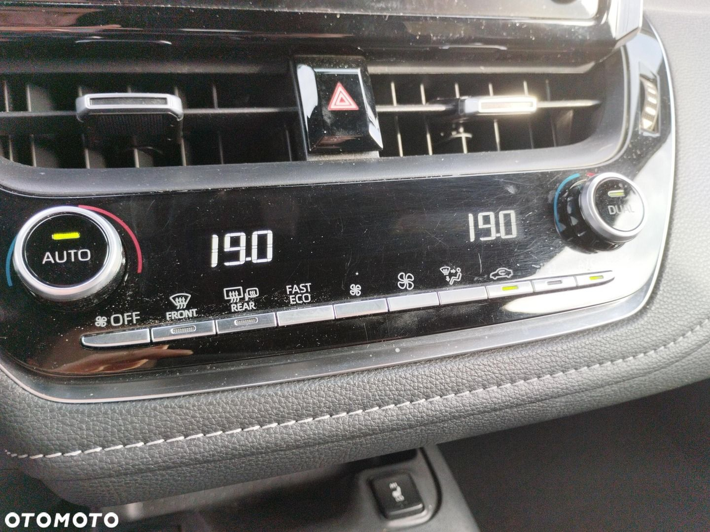 Toyota Corolla - 19