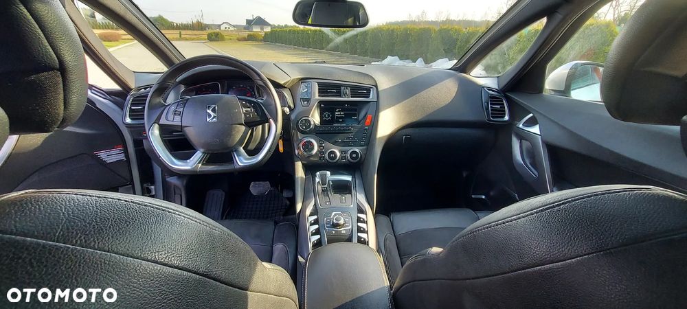 Citroën DS5 e-HDi 115 EGS6 Chic - 9