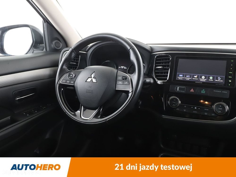 Mitsubishi Outlander - 13