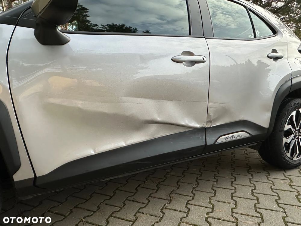 Toyota Yaris Cross Hybrid 1.5 VVT-i Elegant - 17