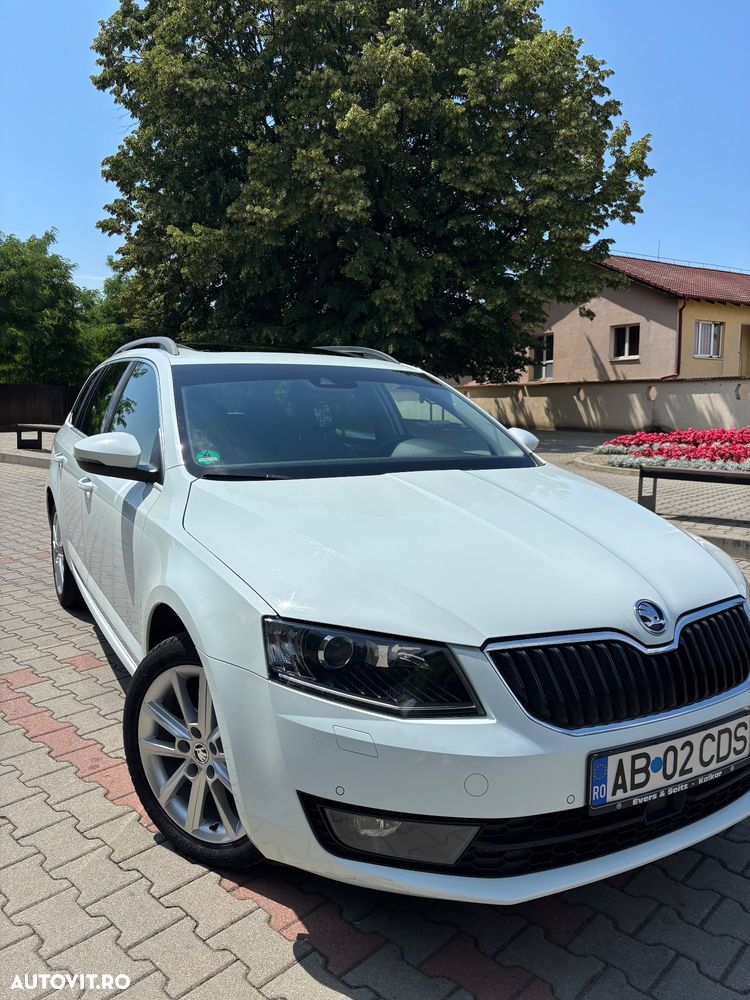 Skoda Octavia 2.0 TDI DSG Style - 2