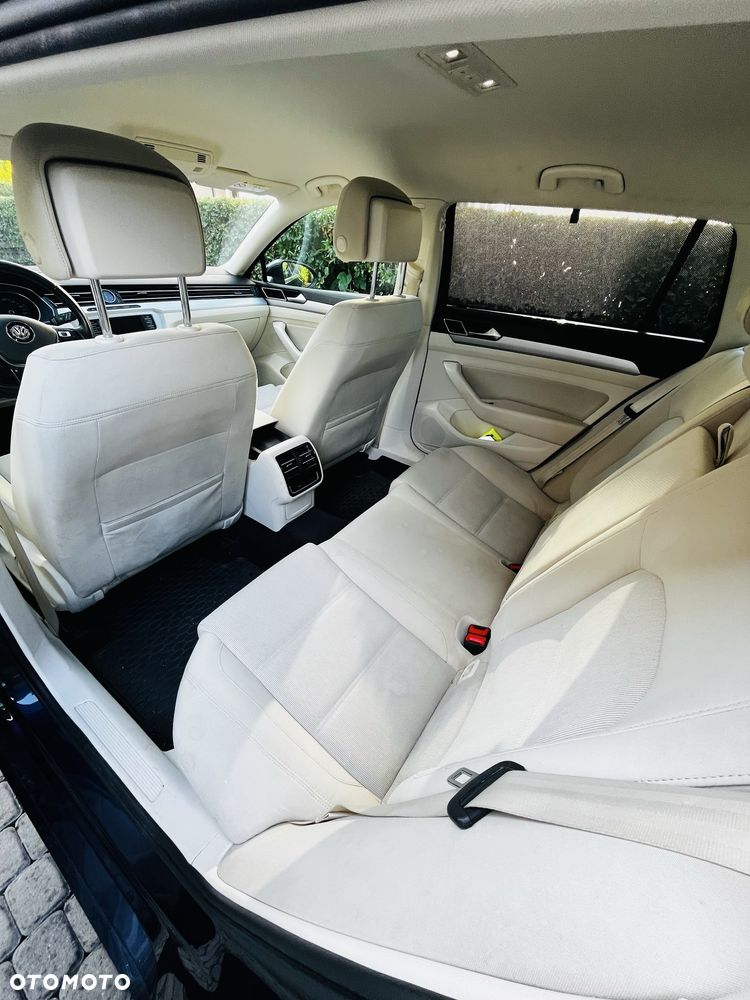 Volkswagen Passat Variant - 7