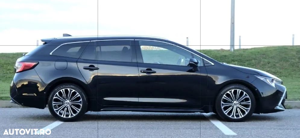 Toyota Corolla 1.8 HSD Exclusive GR Sport - 21