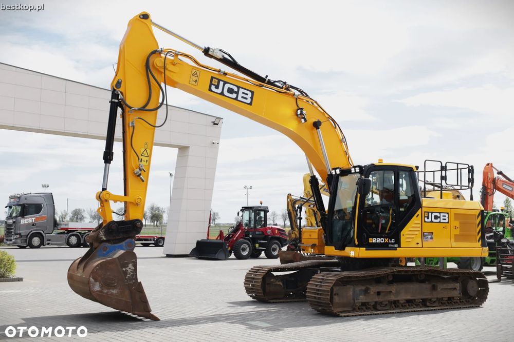 JCB 220X - 1