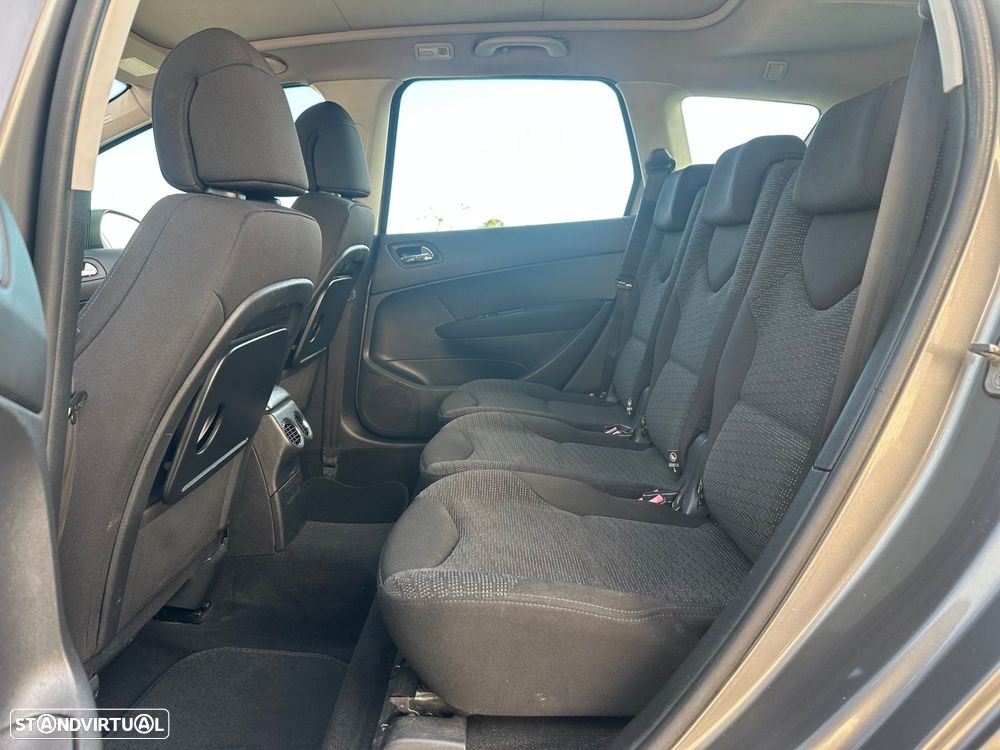 Peugeot 308 1.6 HDi Executive CVM6 - 13