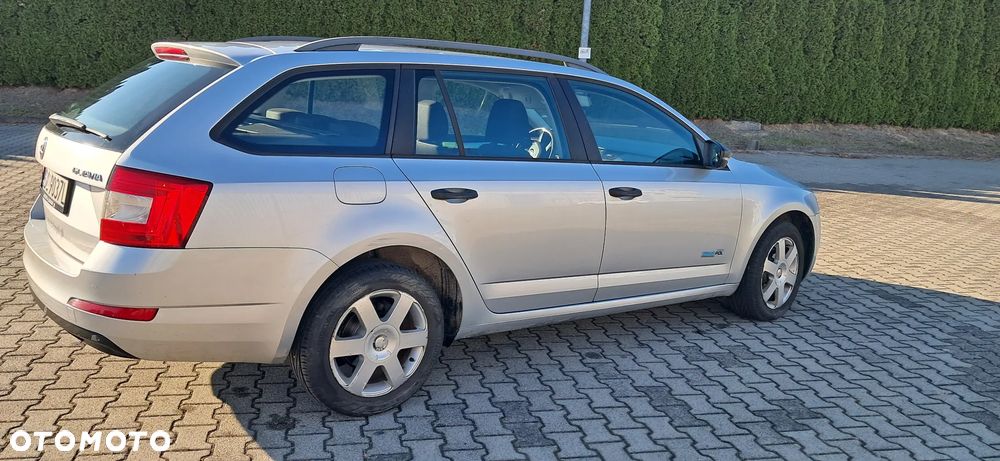 Skoda Octavia 2014 photo 2