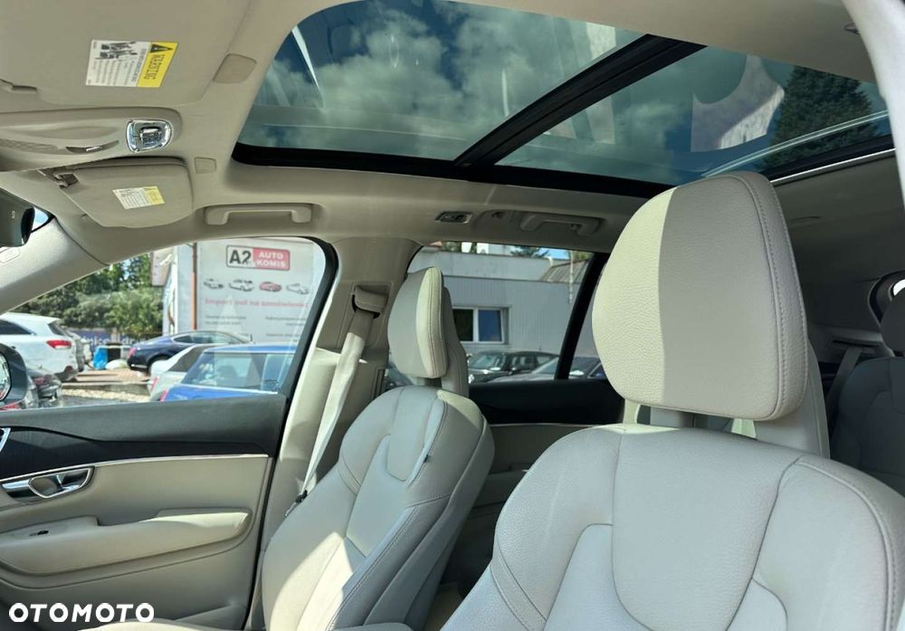 Volvo XC 90 - 16