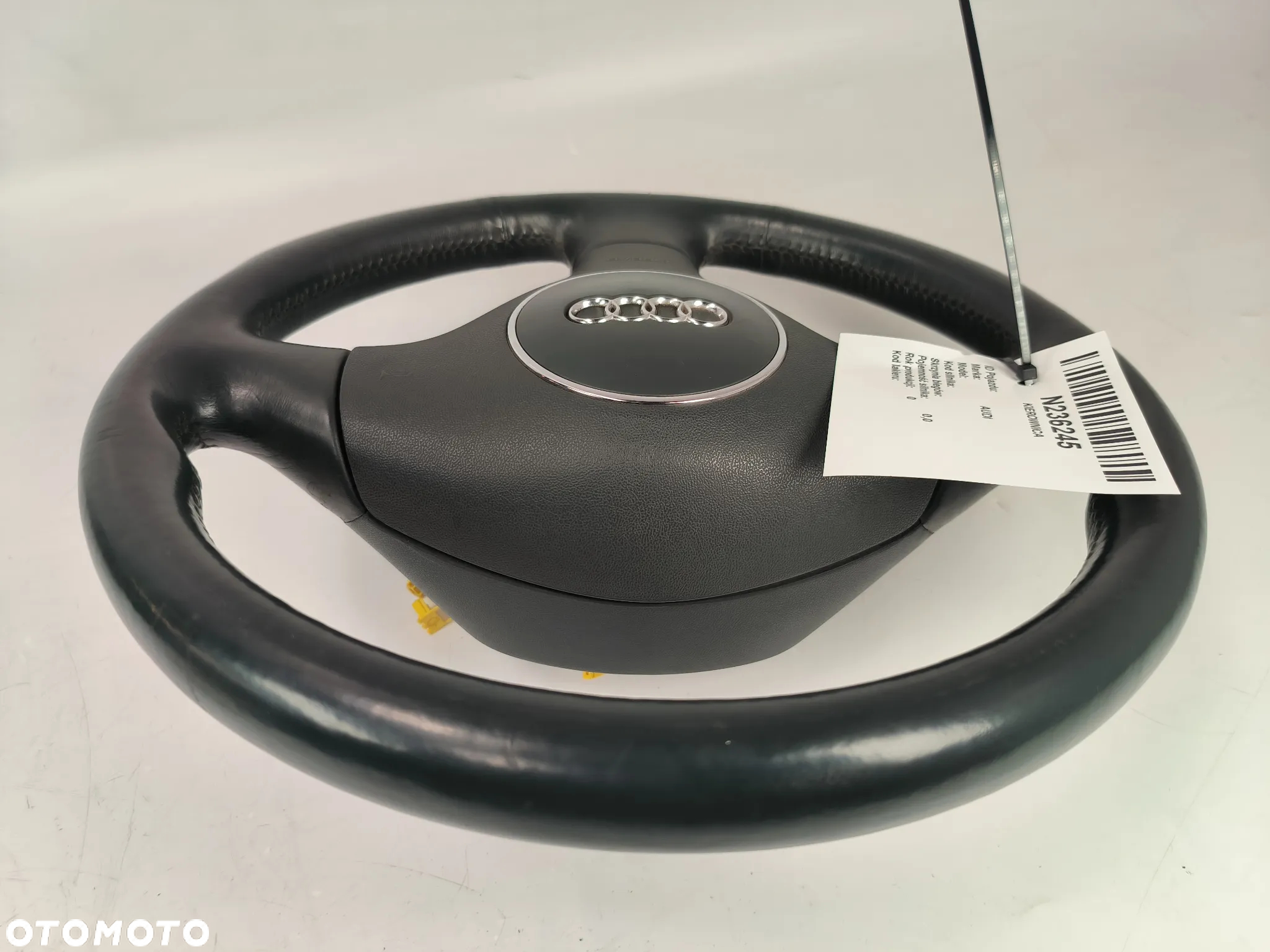 Kierownica AUDI  A8 S8 D2 4D - 3