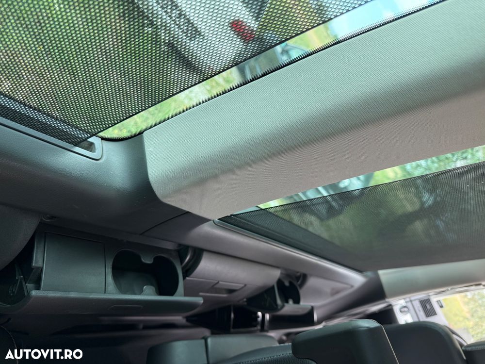 Volkswagen Multivan - 16