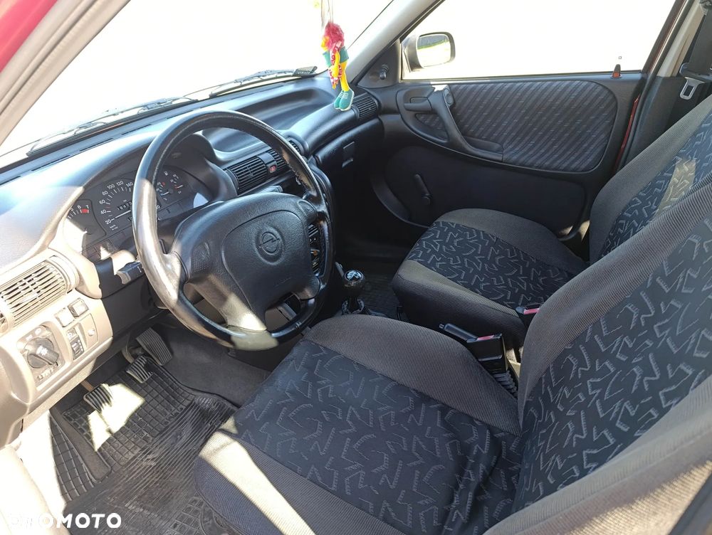 Opel Astra 1.4 World Cup - 13