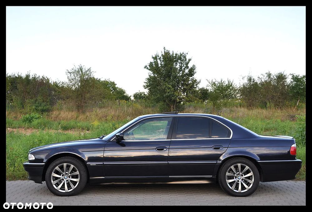 BMW Seria 7 728i L - 19