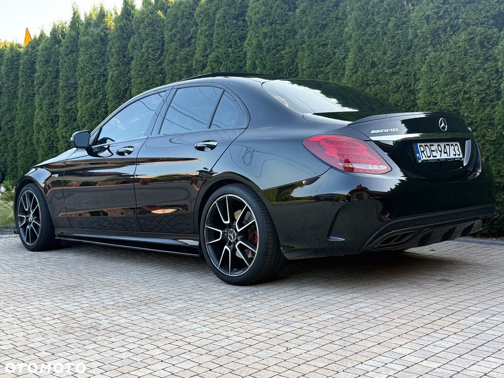 Mercedes-Benz Klasa C AMG 43 4-Matic - 23