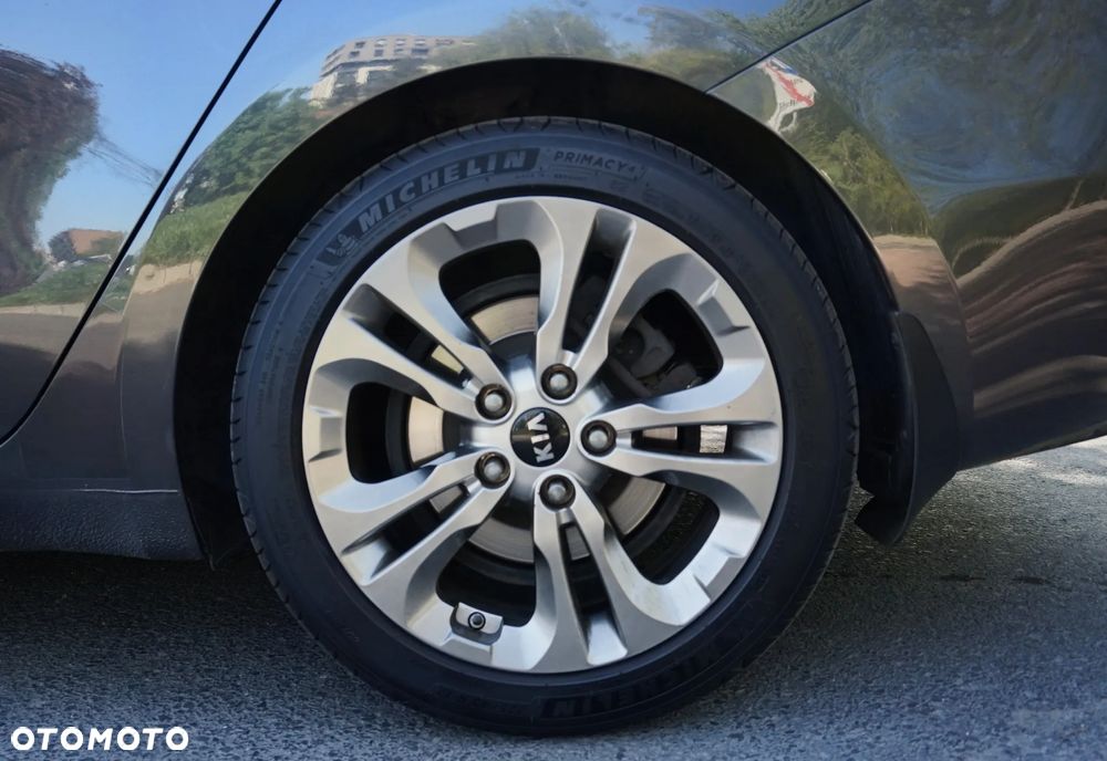 Kia Ceed 1.6 GDI XL DCT - 17