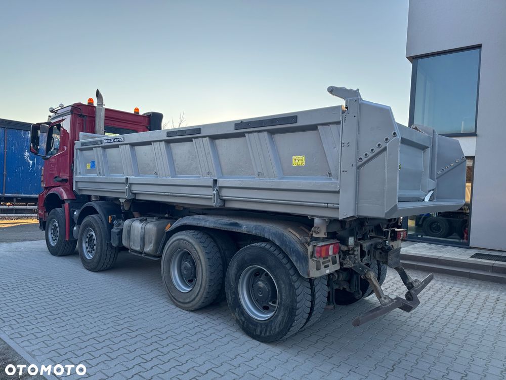 Mercedes-Benz Arocs - 4