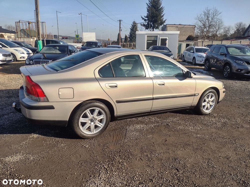 Volvo S60 2.4 Kinetic - 8