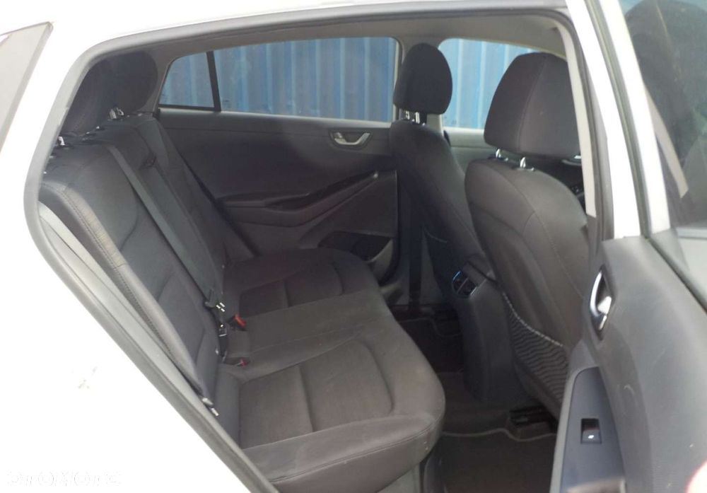 Hyundai IONIQ - 25