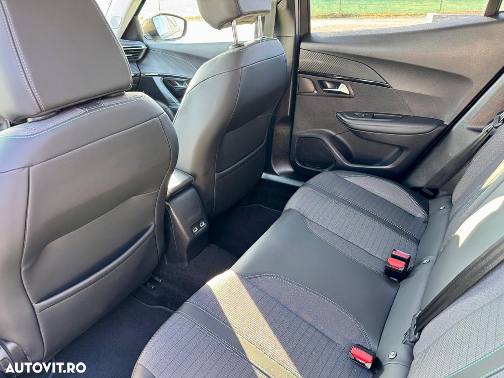 Peugeot 2008 PureTech 130 EAT8 Allure - 34