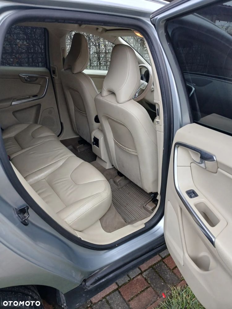 Volvo XC 60 D5 AWD Base - 14